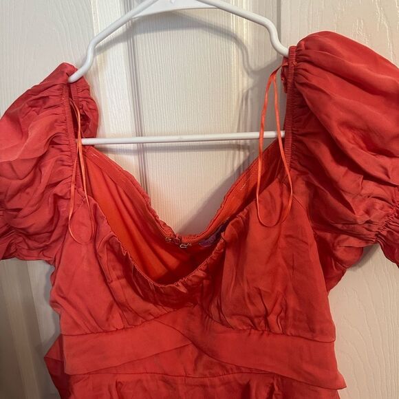 Francesca’s Elegant orange/red romper NWT Large - Picture 2 of 7